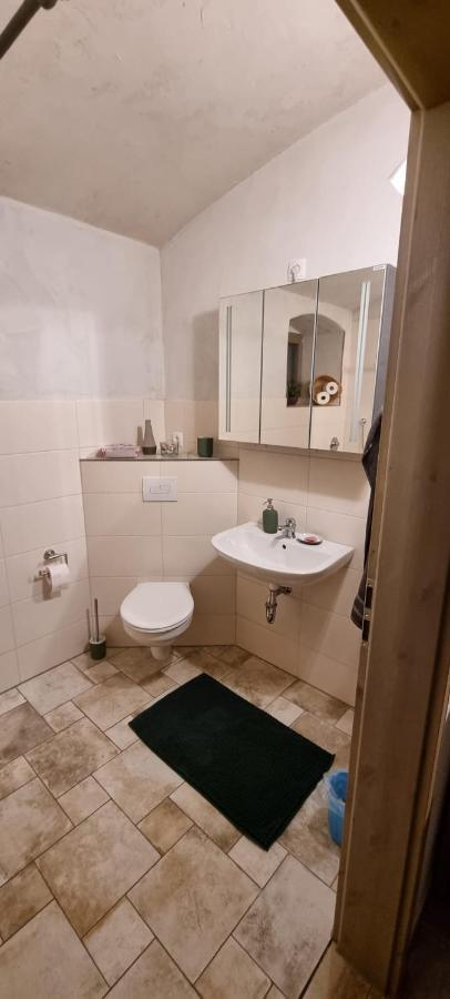 Monteur-Ferienwohnung Ot Naundorf Naundorf  Buitenkant foto