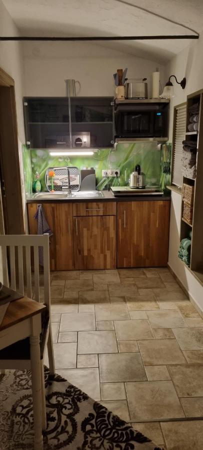 Monteur-Ferienwohnung Ot Naundorf Naundorf  Buitenkant foto