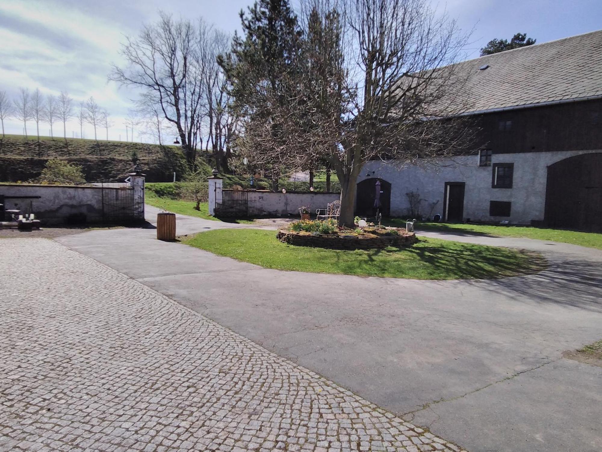 Monteur-Ferienwohnung Ot Naundorf Naundorf  Buitenkant foto